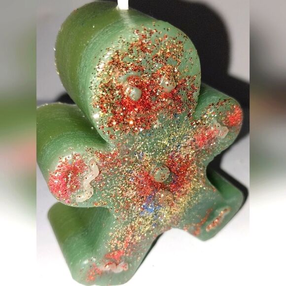 Hand crafted limited edition Gingerbread man candle - Picture 4 of 6